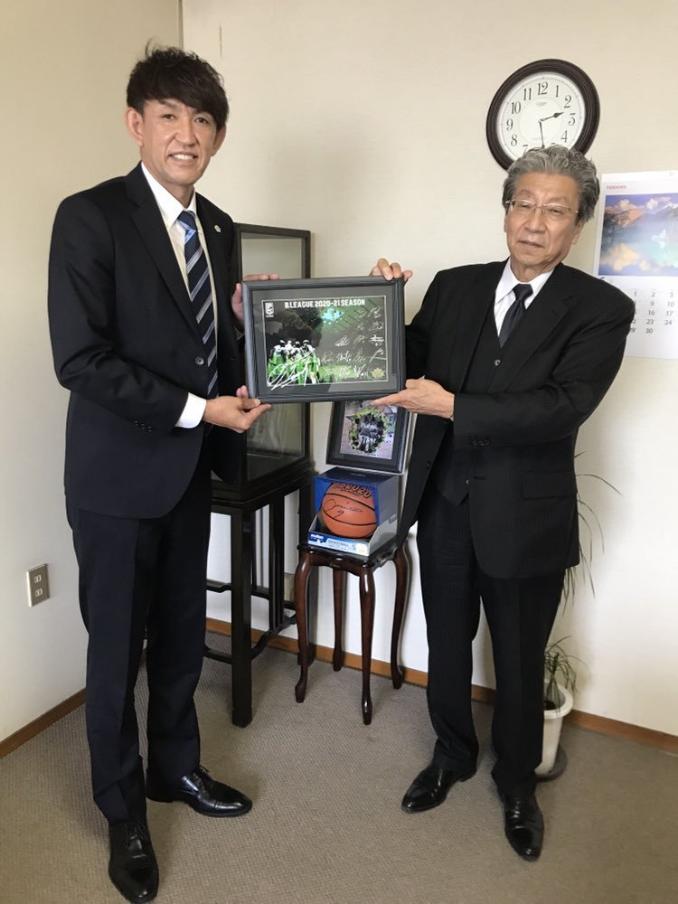 #レバンガ北海道 #折茂武彦 社長がオフィシャルスポンサー #東邦交通株式会社 様にシーズン終了のご挨拶へ伺いました。お忙しい中ご... [レバンガ北海道【Twitter】]