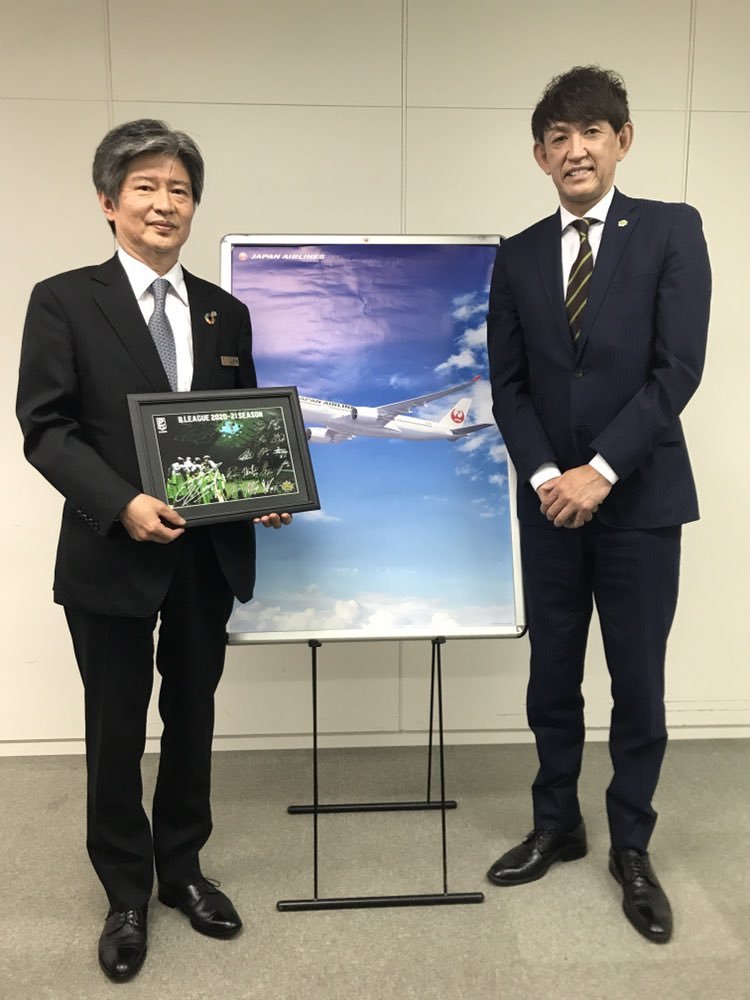 #レバンガ北海道 #折茂武彦 社長がオフィシャルサプライヤー #JAL #日本航空 様にシーズン終了のご挨拶へ伺いました。お忙しい中ご対..... [レバンガ北海道【Twitter】]