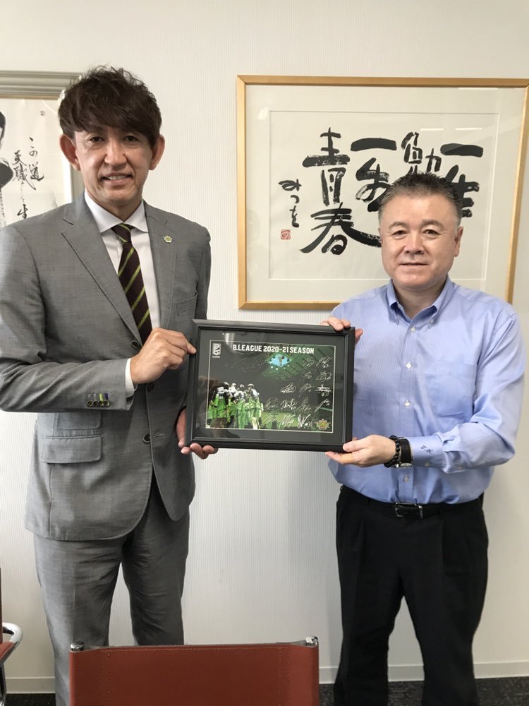 #レバンガ北海道 #折茂武彦 社長がオフィシャルスポンサー #株式会社ジョイフルエーケー 様にシーズン終了のご挨拶へ伺いました。お... [レバンガ北海道【Twitter】]