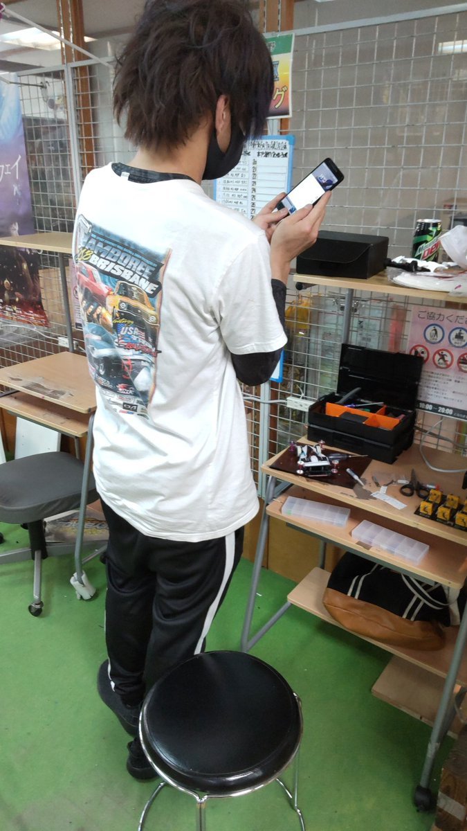 たーりゃんがミニ四駆に復帰したよー!わかる人に届けー（笑） [おもちゃの平野【Twitter】]