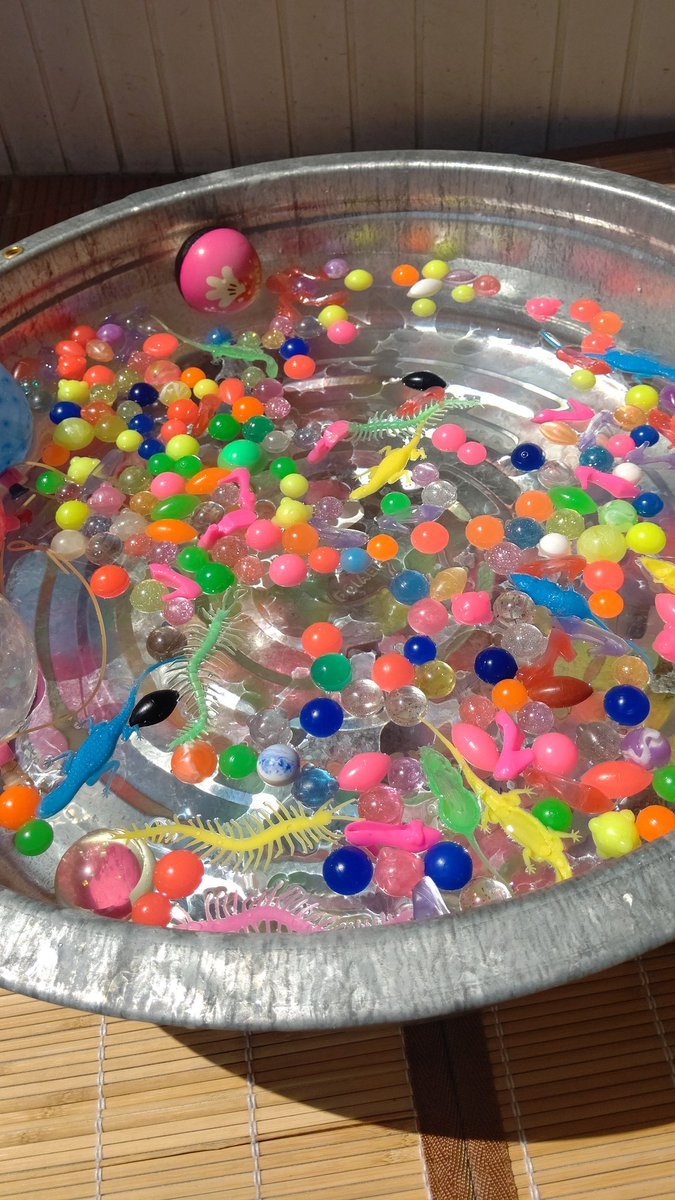 水があって、キラキラしてるだけでなんかいい雰囲😊 [おもちゃの平野【Twitter】]