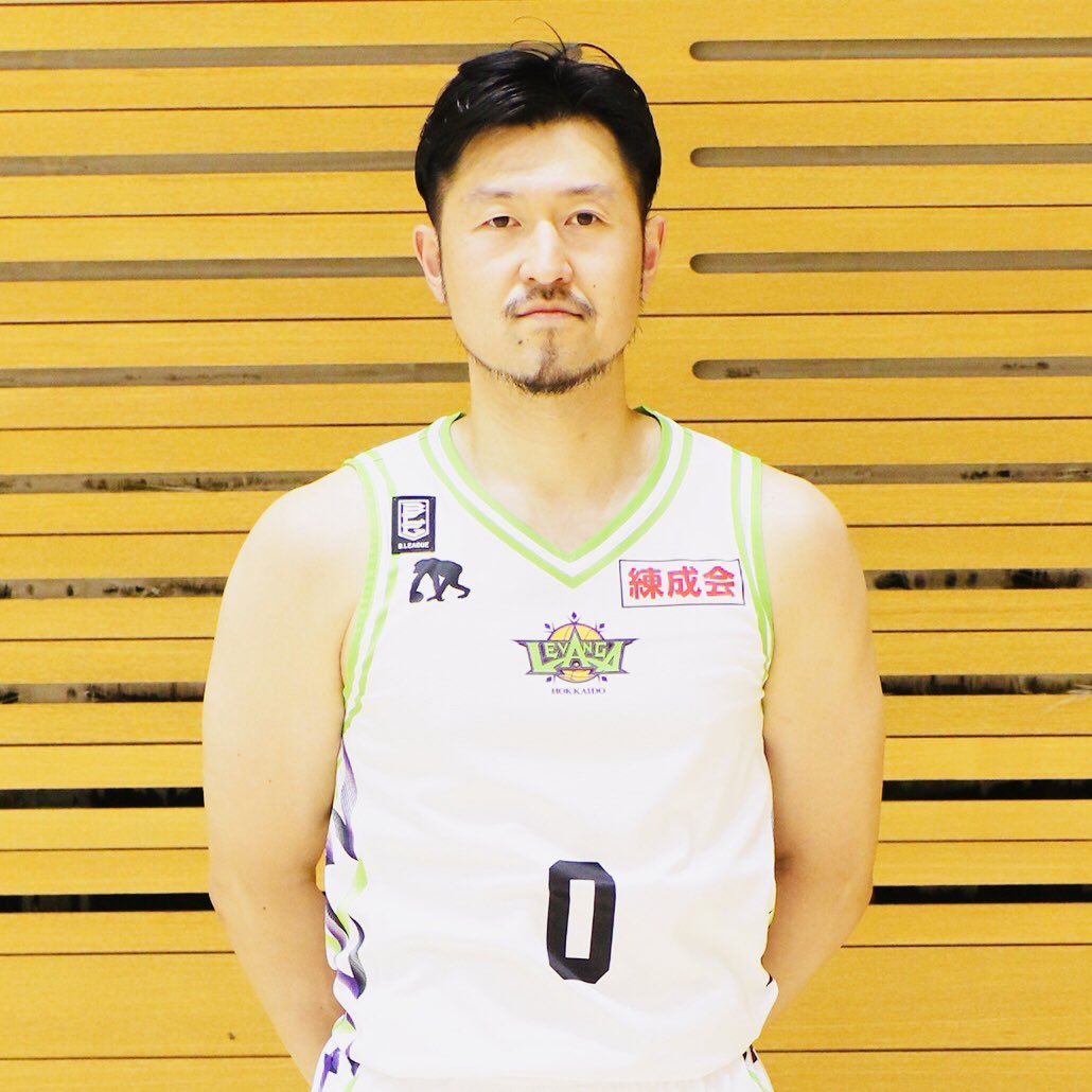 ⏳本日20時！オーダー受付終了⏳今シーズン初戦は、10/2(土)AWAYでの広島ドラゴンフライズ戦。ニックと戦う際は、ぜひオーセンorレプ.... [レバンガ北海道【Twitter】]