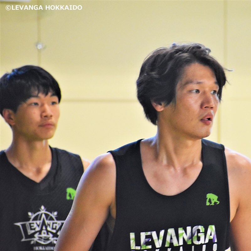 似………!!!レバ公はたびたび思っていました。U18の #越後晴貴(えちご はるき)選手、#桜井良太 選手に似ているのは、と…😳現在トップ... [レバンガ北海道【Twitter】]