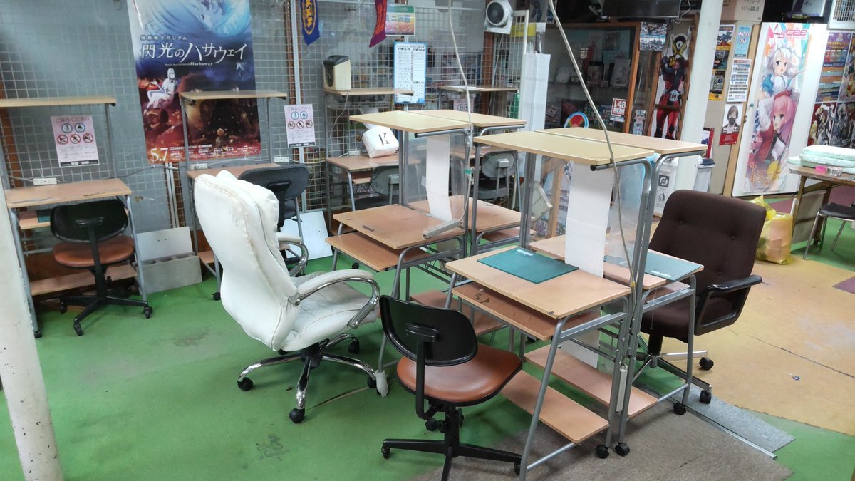 ミニ四駆コースピットスペース復旧完了! [おもちゃの平野【Twitter】]