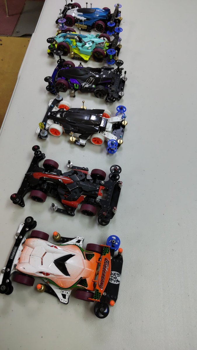 おもちゃの平野ミニ四駆大会KPR準決勝始めまーす [おもちゃの平野【Twitter】]