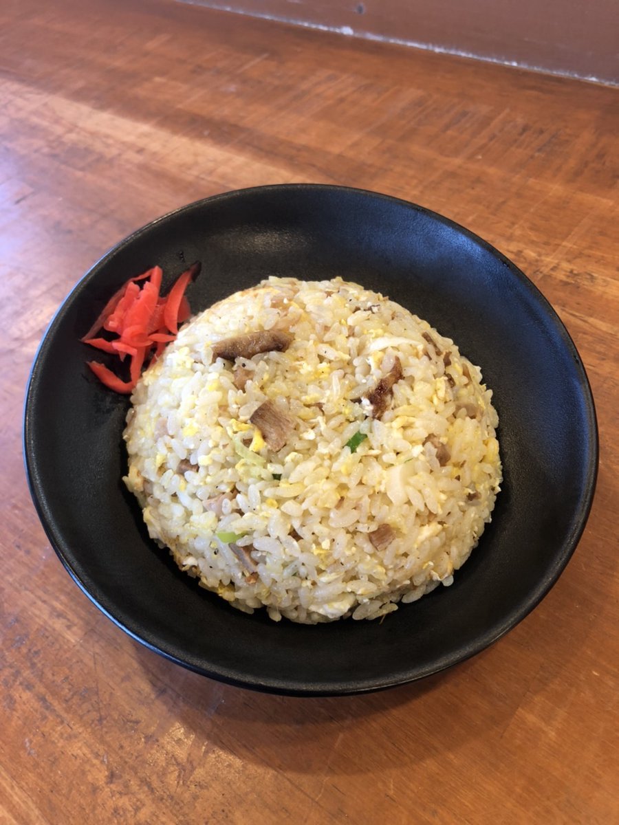 超大人気だった・・・今はやっておりませんが。店長しか作れない超特製チャーハン。食べたことある人いるかな？？ [中華そば　札幌煮干センター【Twitter】]