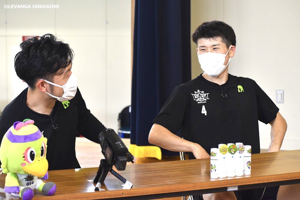 #UHB『Dr.折茂のレバンガホスピタル』今晩は #橋本竜馬 ＆ #寺園脩斗 キャプテン・副キャプテンコンビが登場する第3弾😊😊✨ぜひ2... [レバンガ北海道【Twitter】]