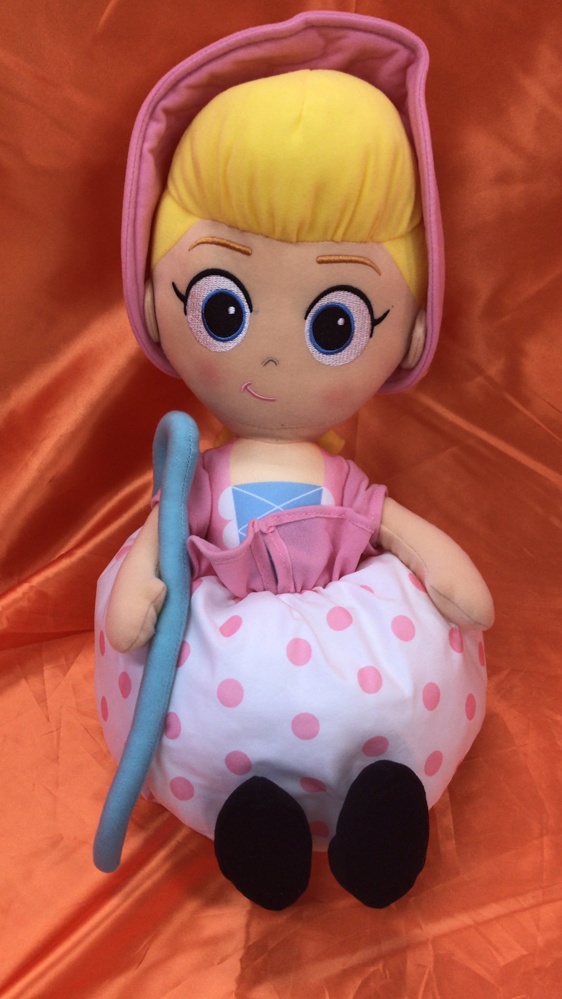 トイ・ストーリー4よりボー・ピープ メガジャンボぬいぐるみが入荷しました。ウッディのぬいぐるみもまだ在庫がありますので、是非一緒に飾ってくだ... [ワンダーシティ札幌 プラボ札幌西町店【Twitter】]