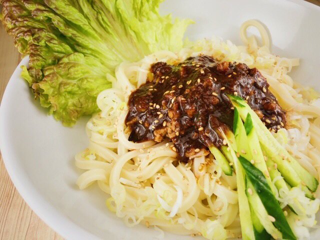 ピロ助さんの言うことにゃ 飲食店で迷ってるときには ピロスでごはんも全然アリ  #新札幌  #新さっぽろ  #カラオケピロス  #雇われマス... [カラオケピロス【Twitter】]