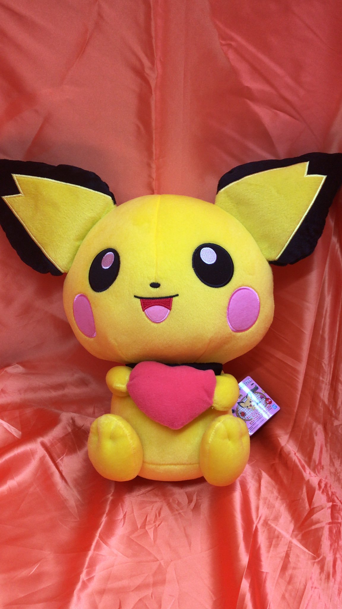 ポケットモンスター サン＆ムーンより、もぐもぐタイム めちゃでかピチューぬいぐるみが入荷しました。ピンク色の果物を持っていてかわいいですよ ... [ワンダーシティ札幌 プラボ札幌西町店【Twitter】]