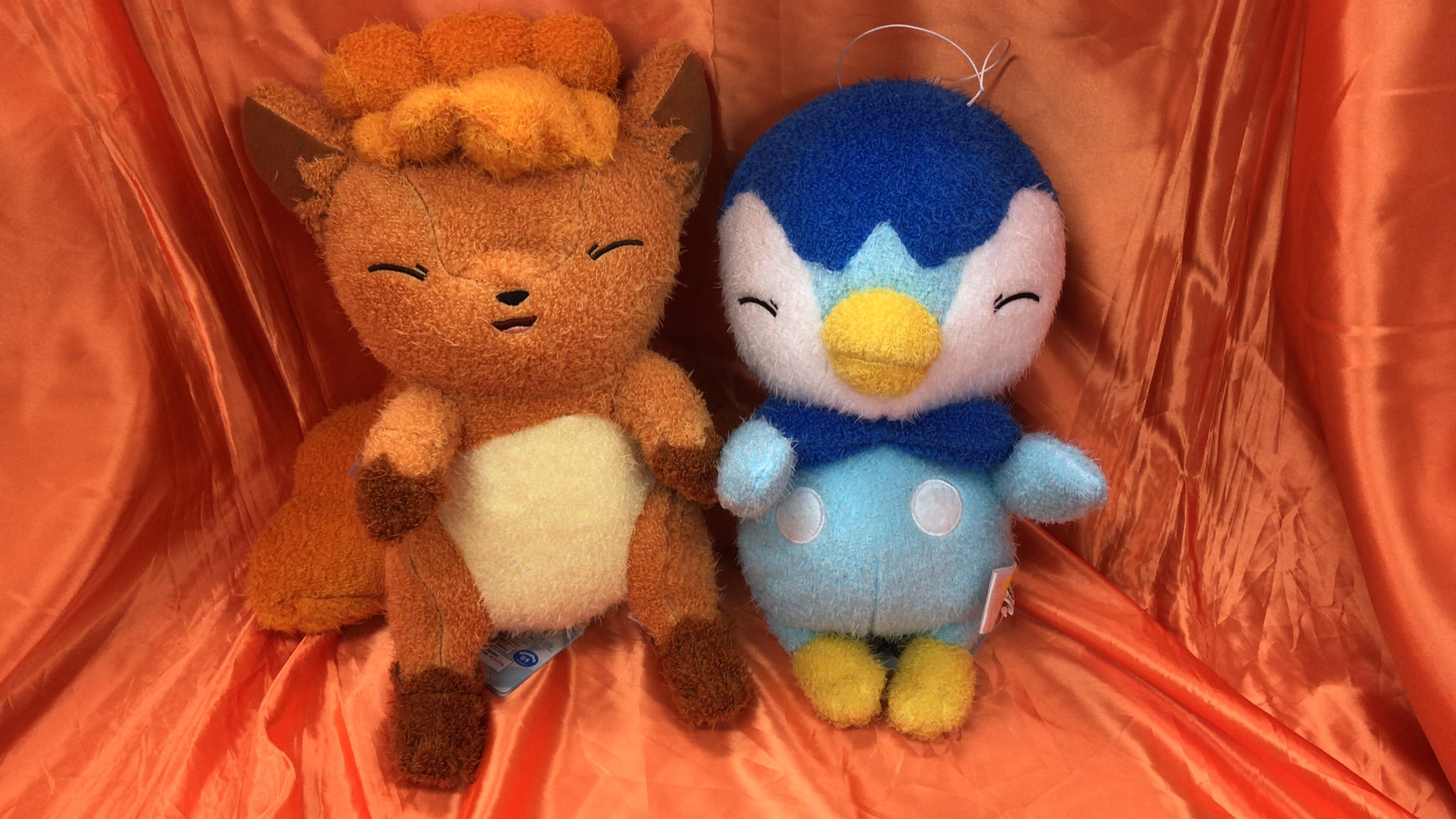ポケットモンスター サンムーン ポケぎゅっとでっかいぬいぐるみ 〜ロコン・ポッチャマ〜 と… pic.twitter.com/hMzGmgQ... [ワンダーシティ札幌 プラボ札幌西町店【Twitter】]