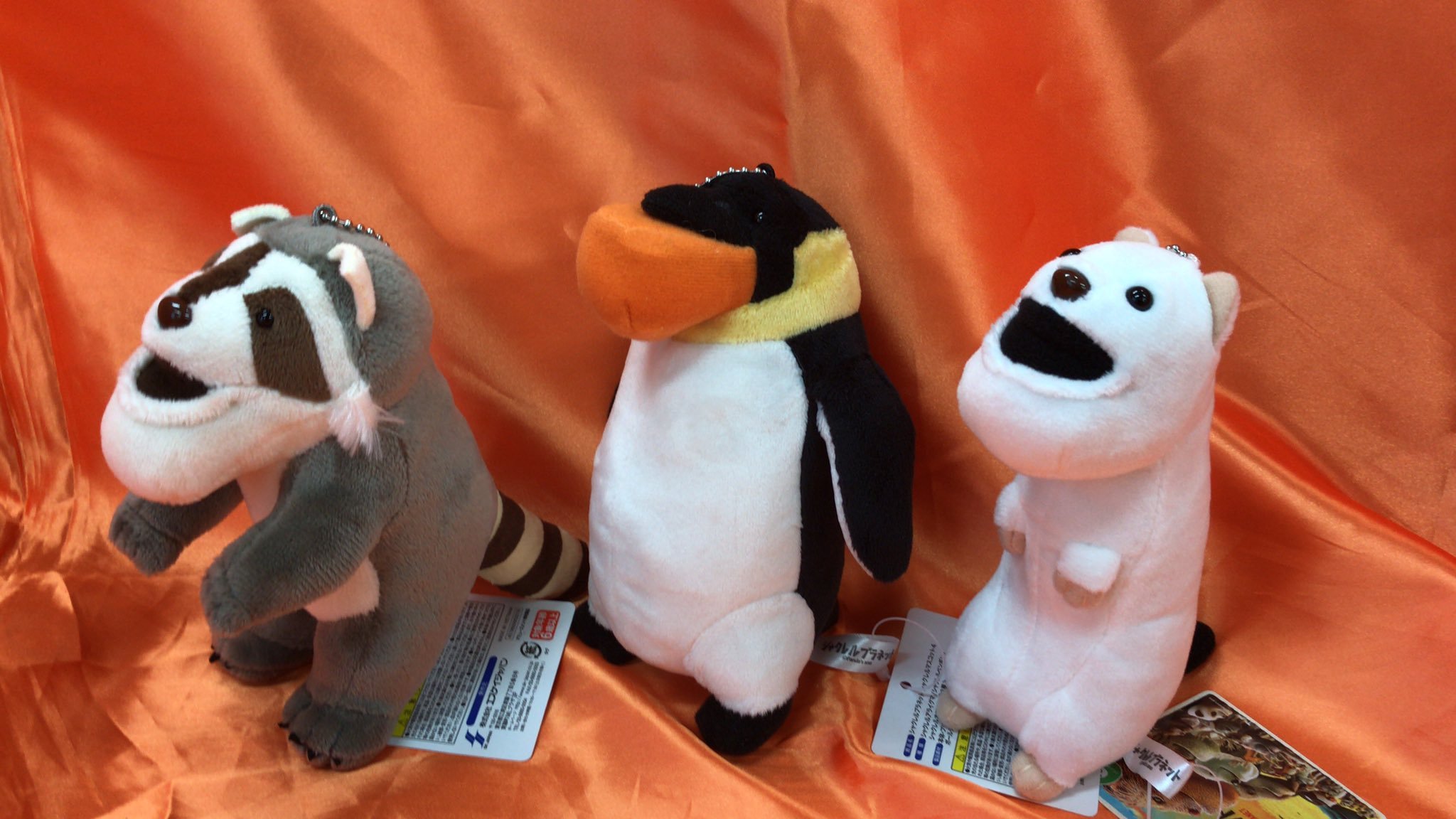 シャクレルプラネットよりマスコットが入荷しました。今回はアライグマ、ペンギン、オコジョの3種類です。シャクレのせいでオコジョがすごい間抜けな... [ワンダーシティ札幌 プラボ札幌西町店【Twitter】]