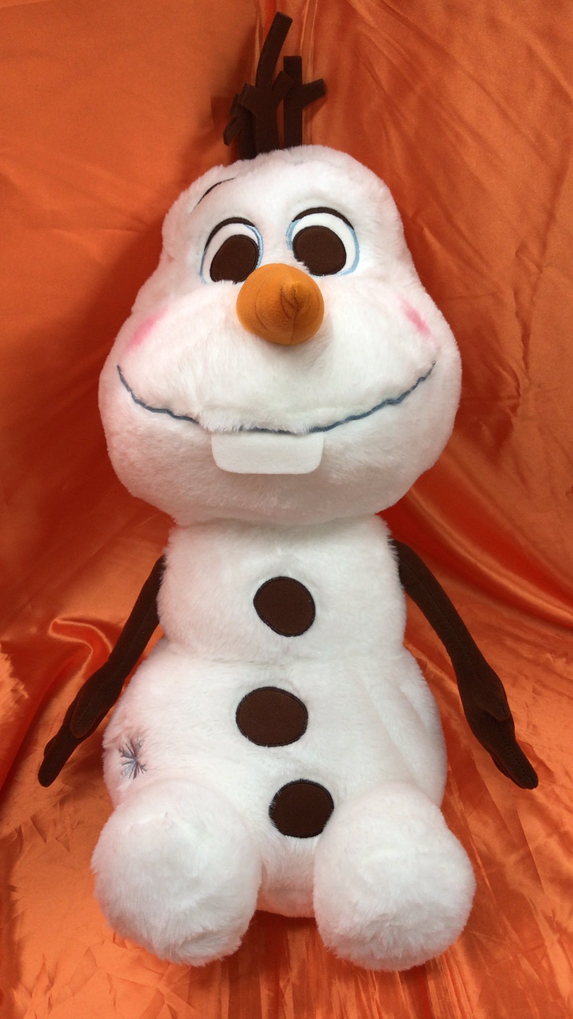 アナと雪の女王2 オラフ　赤いほっぺ　ギガジャンボぬいぐるみ　ナムコV er. が入荷しました。まもなく新作映画が公開されるアナ雪のオラフの... [ワンダーシティ札幌 プラボ札幌西町店【Twitter】]