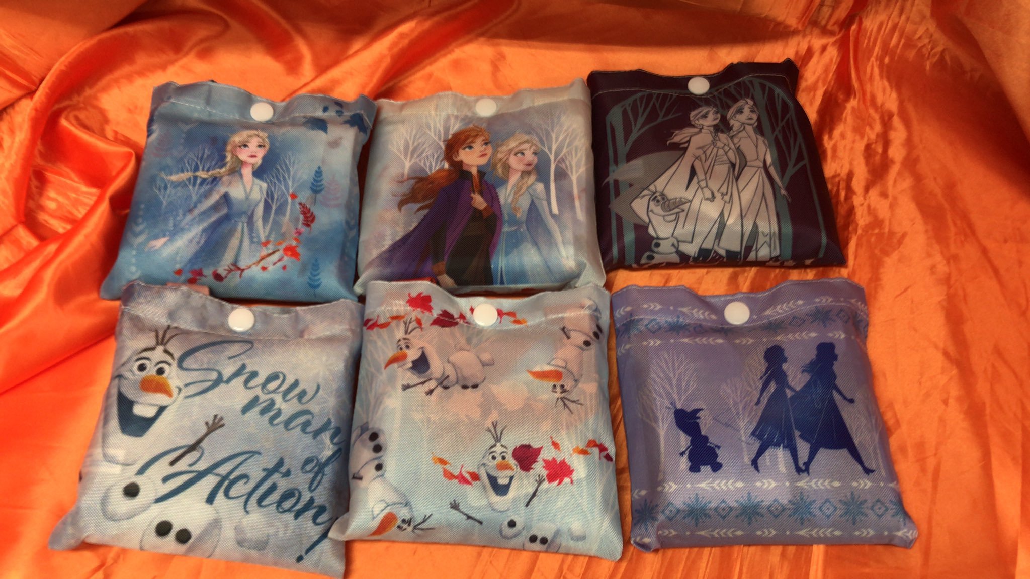 アナと雪の女王2 エクストラエコバック　ナムコVer. が入荷しました pic.twitter.com/iuJQ8EHvZc [ワンダーシティ札幌 プラボ札幌西町店【Twitter】]