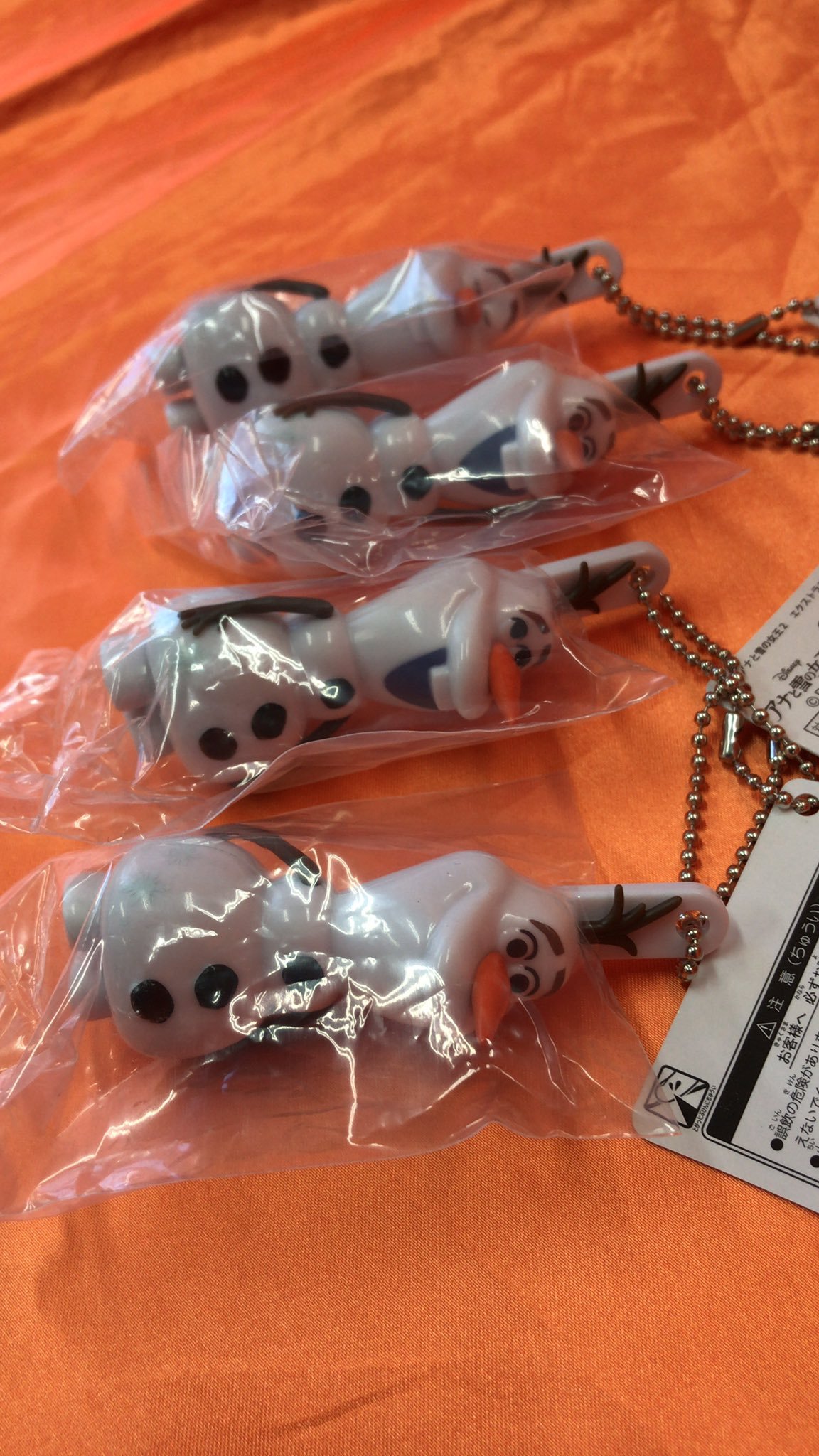 アナと雪の女王2 エクストラプラプラプチフィギュア  #オラフ 　が入荷しました。手足がプラプラするキーチェーンです。4種類の表情があります... [ワンダーシティ札幌 プラボ札幌西町店【Twitter】]