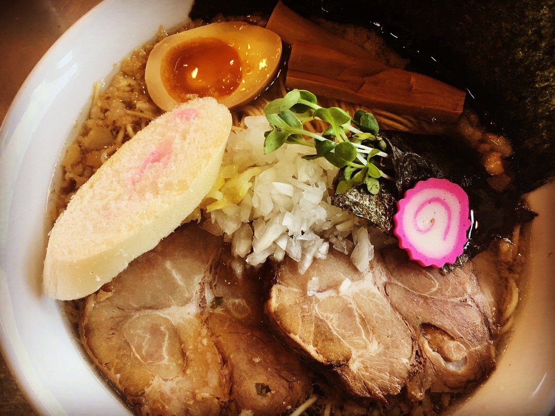 【大ブレイク中！！「背油煮干しそばましまし」】ここ最近、背油煮干しそばましましが大ブレイクしております！！煮干し系ラーメン... [中華そば　札幌煮干センター【Twitter】]