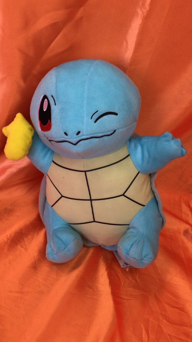 ポケットモンスター　もぐもぐタイム　めちゃでかゼニガメぬいぐるみが入荷しました。黄色い果物？をもぐもぐしてる、ゼニガメの大き... [ワンダーシティ札幌 プラボ札幌西町店【Twitter】]