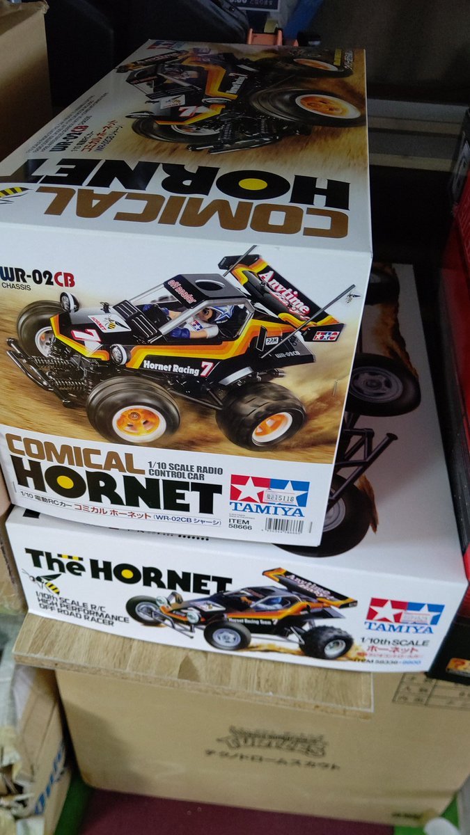 皆、ラジコン作ってるから、積みラジコンを作ろうか？悩む(笑) [おもちゃの平野【Twitter】]