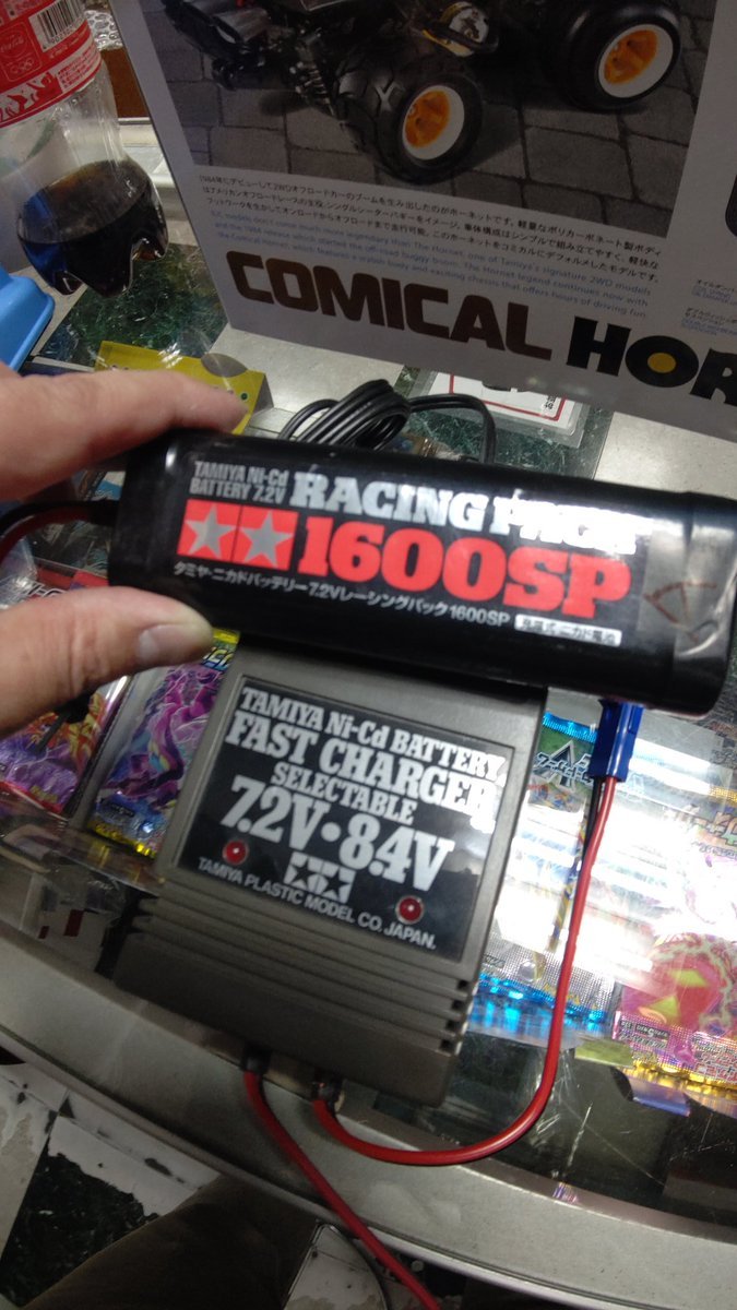 ノーマルモーター、しかもニッカドバッテリーでは、ウィリーしない！もう少し令和のRCにしなくちゃ(笑) [おもちゃの平野【Twitter】]