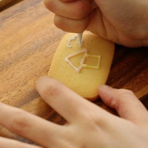 「札幌農学校」でアイシングクッキーを作ってみました！ご自宅で簡単にできますのでぜひご覧ください👩‍🍳【北海道ミルククッキー　... [洋菓子きのとや【Twitter】]