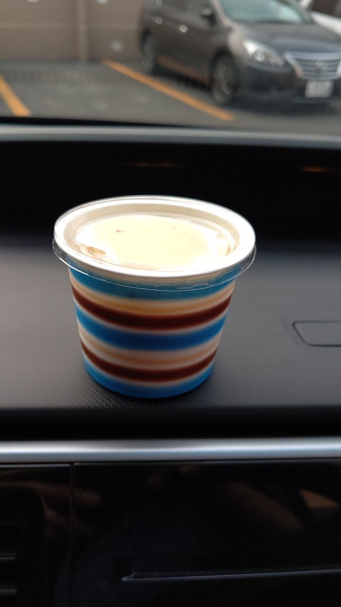 アイスクリーム屋さんの車が来たら買っちゃうよねー(笑) [おもちゃの平野【Twitter】]