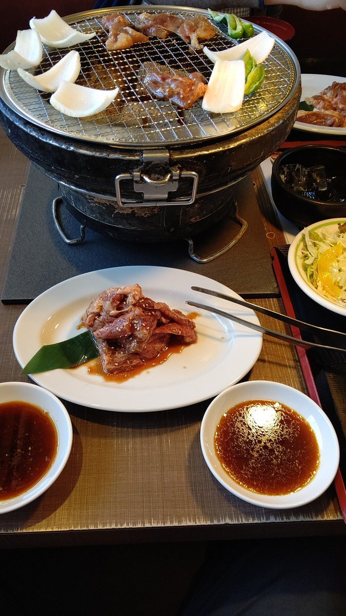 今日は、休み出し昼から焼き肉！(笑) [おもちゃの平野【Twitter】]