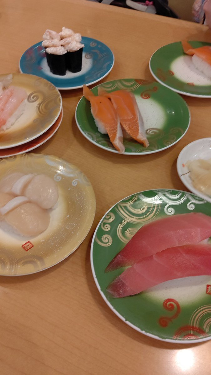 今日のお昼は、お手軽寿司です。(笑) [おもちゃの平野【Twitter】]