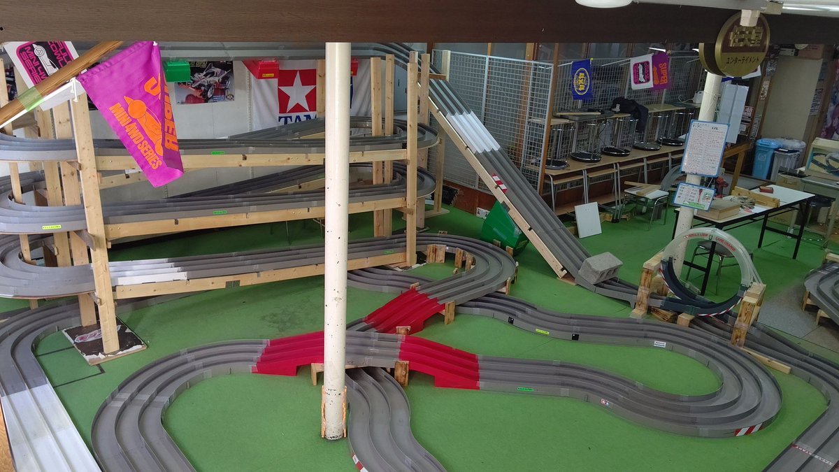 たくさん思い出があり過ぎて、どれかひとつには決められない！北海道のミニ四駆を盛り上げる一助になれていたら嬉しいです😆おもち... [おもちゃの平野【Twitter】]