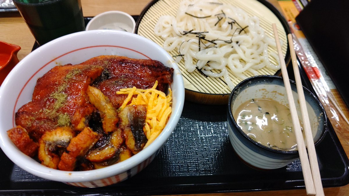 今日の晩御飯は近場でお手軽うなぎ(笑) [おもちゃの平野【Twitter】]