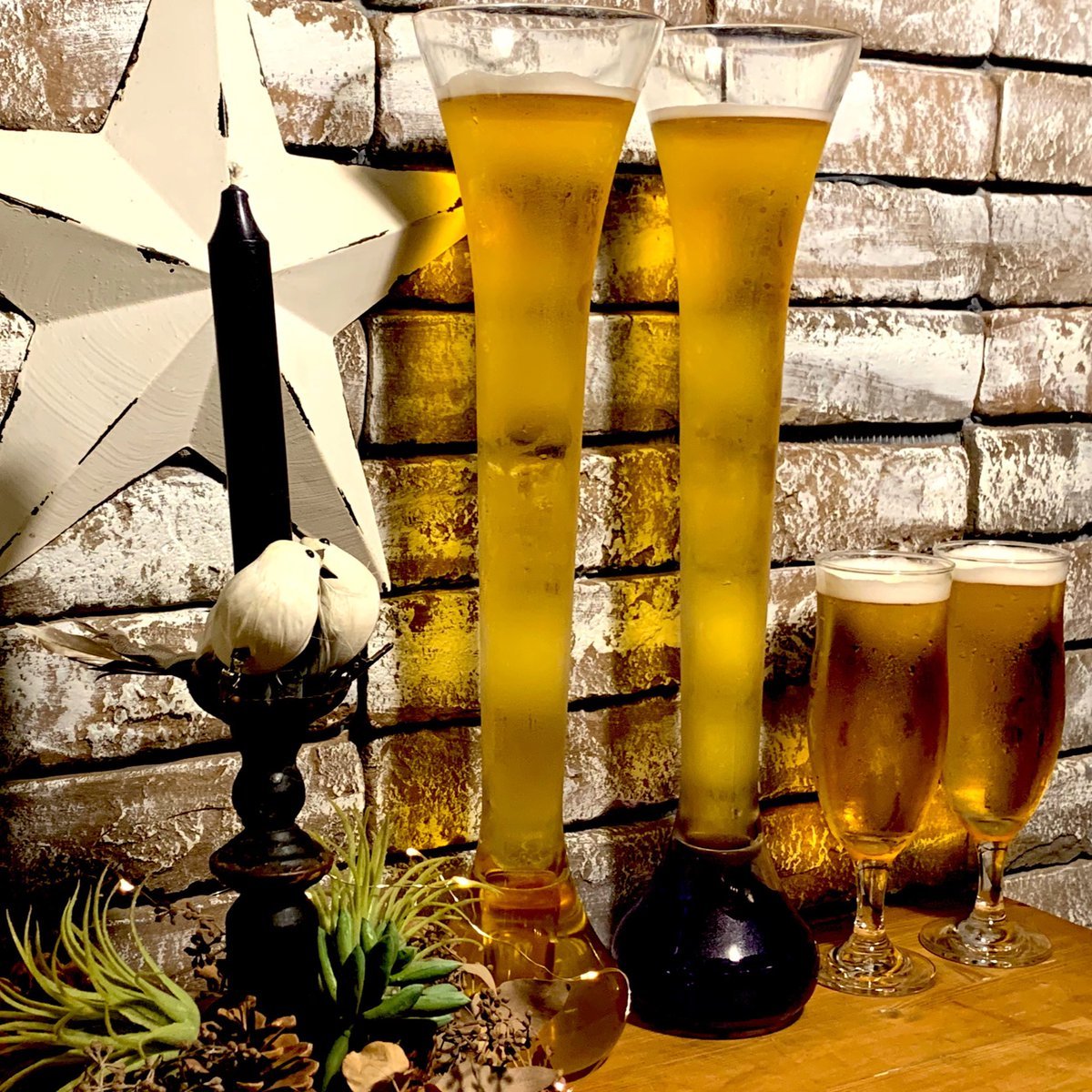 天気はすっきりしませんが‼️ハーフヤードビールで盛り上がりませんか？？なんと、40センチ以上あるグラス🍻なかみはもちろん、サッ... [バル　FUJIYAMA【Twitter】]