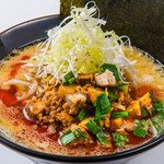 第4弾らーめん紹介《＃超山椒》の紹介です↓店主手作り秘伝の山椒たっぷりビリビリ肉味噌がマッチする人気のラーメンです🔥肉味噌と... [らーめん・麺GO家（めんごや） 西野店【Twitter】]