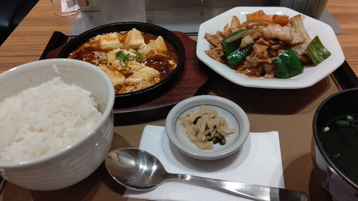 今日の晩御飯は、お手軽中華にしてみた(笑) [おもちゃの平野【Twitter】]