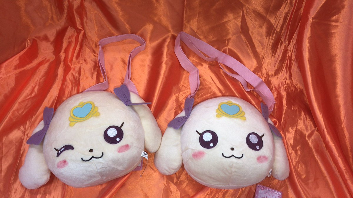 お次は肩掛けぬいぐるみバッグです。ラテの顔の形の鞄です。お子様がお出かけするのにぴったりですよ #プリキュア [ワンダーシティ札幌 プラボ札幌西町店【Twitter】]