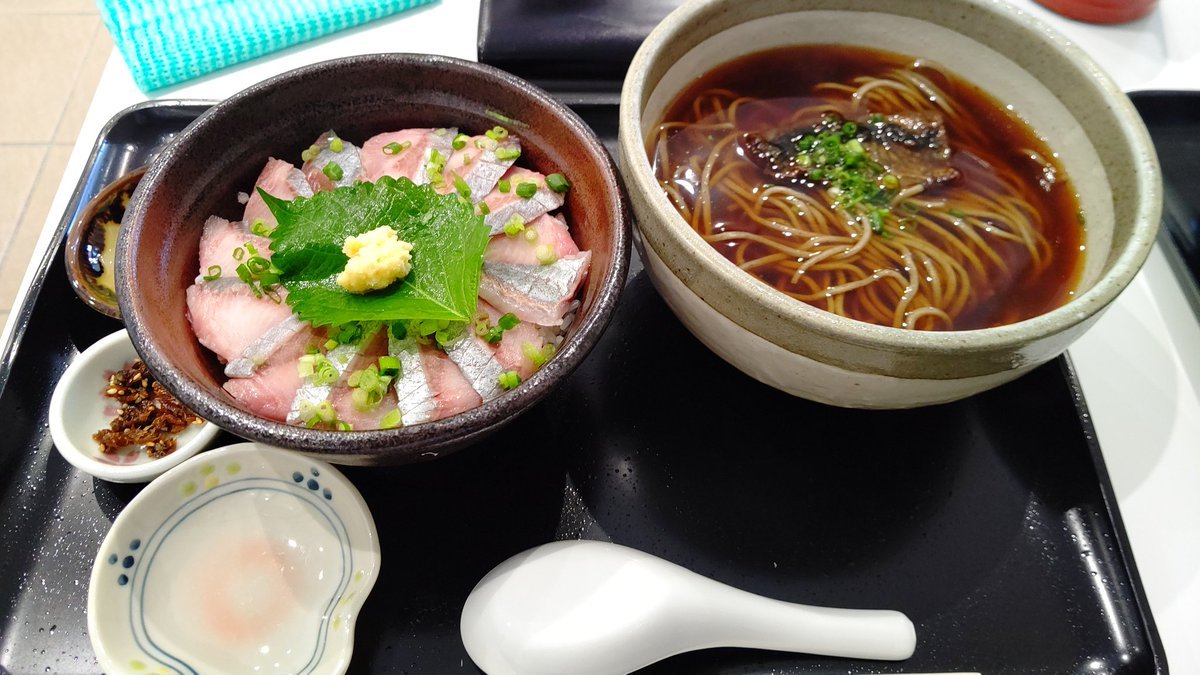 ニシン蕎麦とニシンどーん。 [おもちゃの平野【Twitter】]