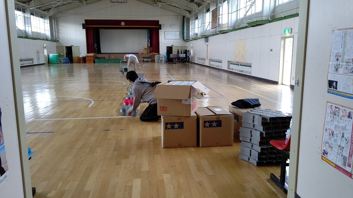 設営始まりました！ [おもちゃの平野【Twitter】]