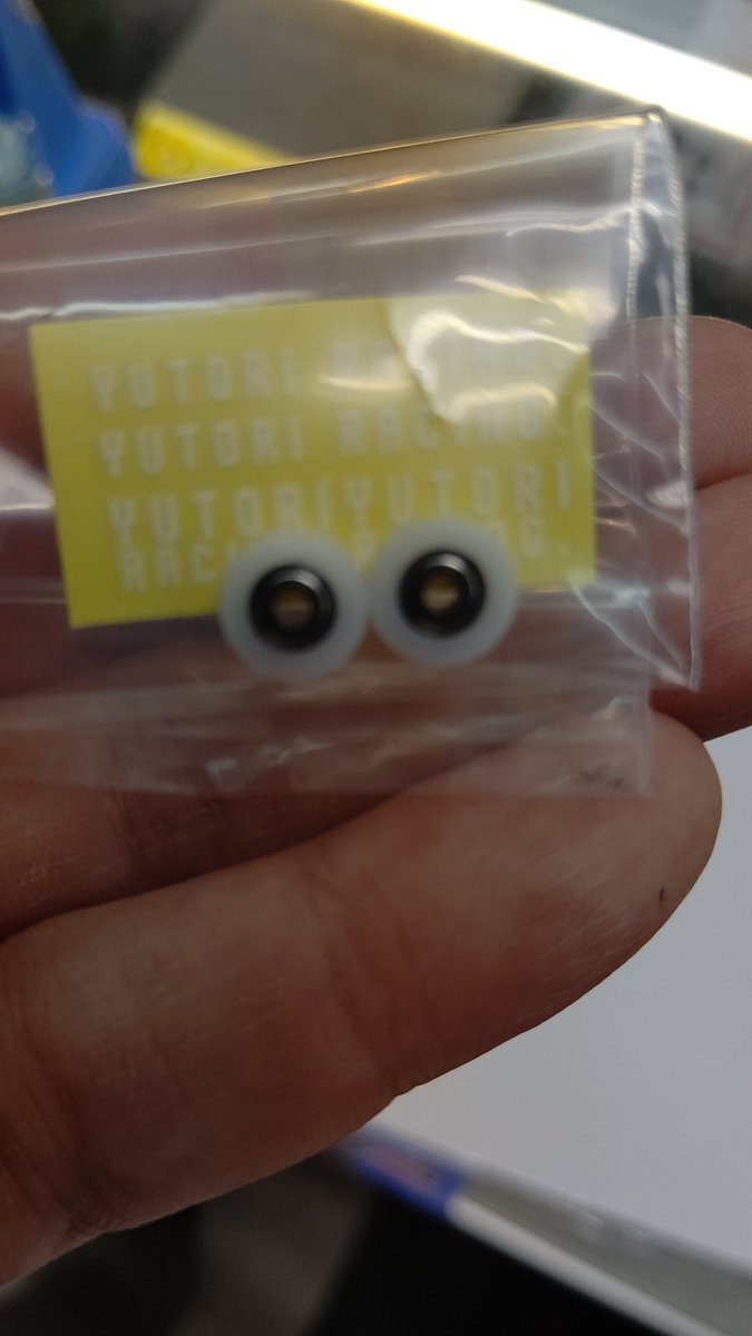おもちゃの平野にユトリレーシング製デルリンローラー入荷しました！よく回るスタビ等使い方色々！ [おもちゃの平野【Twitter】]