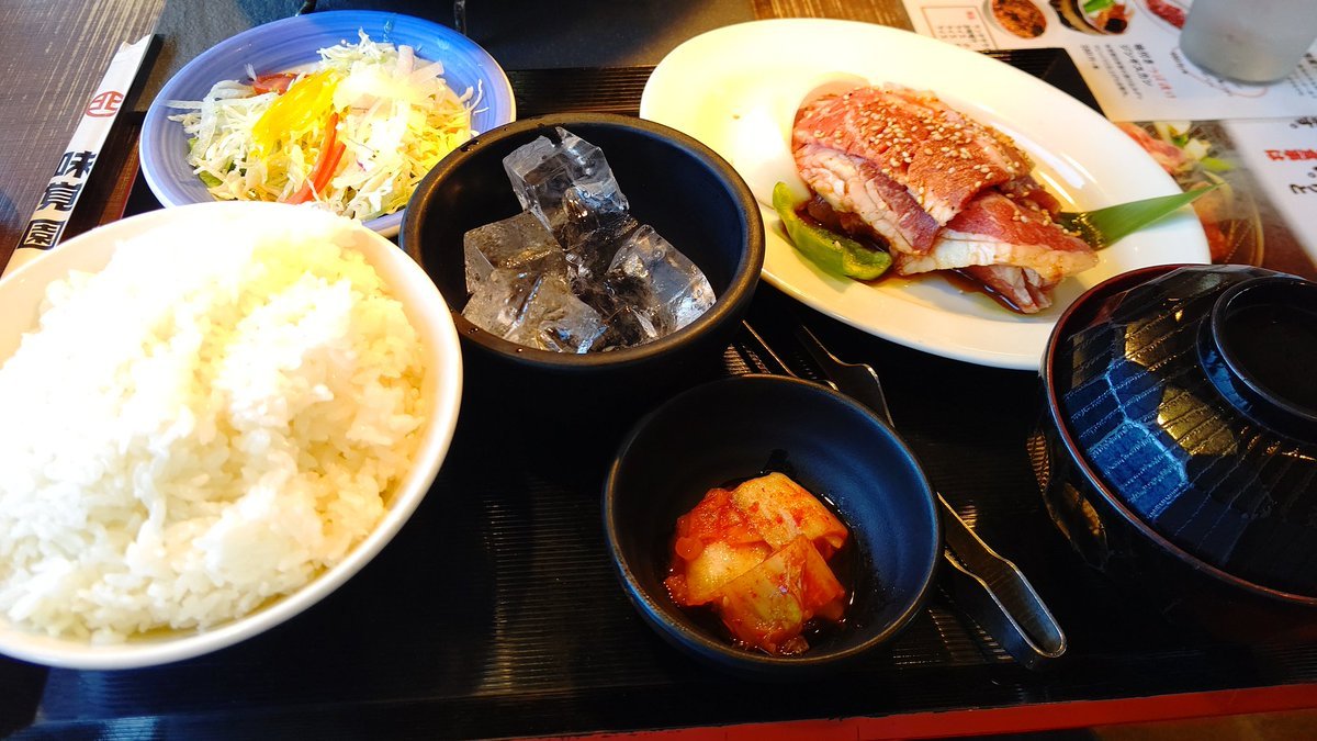 今日は、休みなので昼から焼き肉をきめる！(笑) [おもちゃの平野【Twitter】]