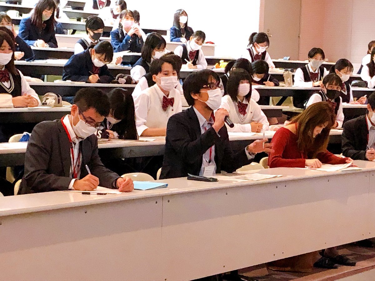 『新さっぽろザンギの町宣言』をもとに札幌東商業高校ともっと町を盛り上げるにはをずっと授業で行ってきました。その発表会が... [カラオケピロス【Twitter】]