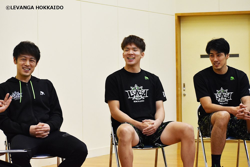 #サツドラFES2020 にて…EZOスポーツ特別企画『レバンガの部屋』がLIVE配信📱💻#多嶋朝飛 #玉木祥護 #内田旦人 3選手の道... [レバンガ北海道【Twitter】]