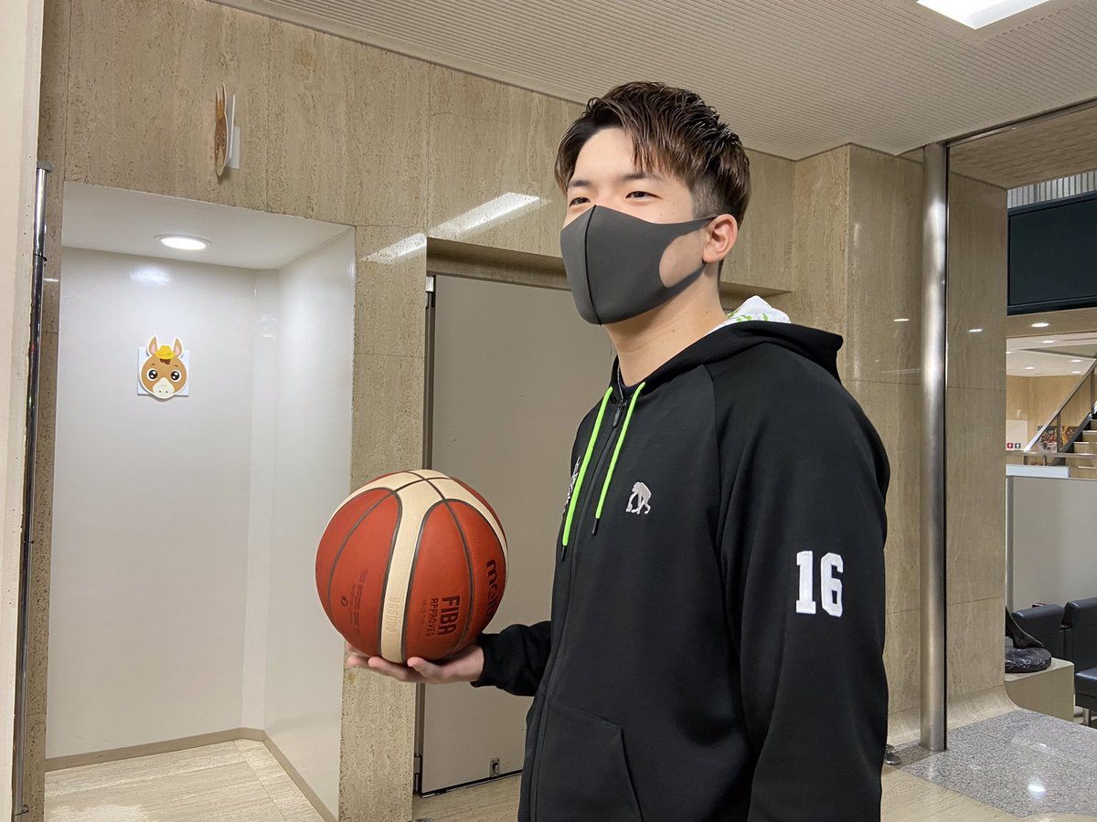 レバンガWEEK、ラストを飾るのは #内田旦人 選手！！！このあと17:30頃から、#STV #どさんこワイド179 の『お絵かきですよ』に... [レバンガ北海道【Twitter】]