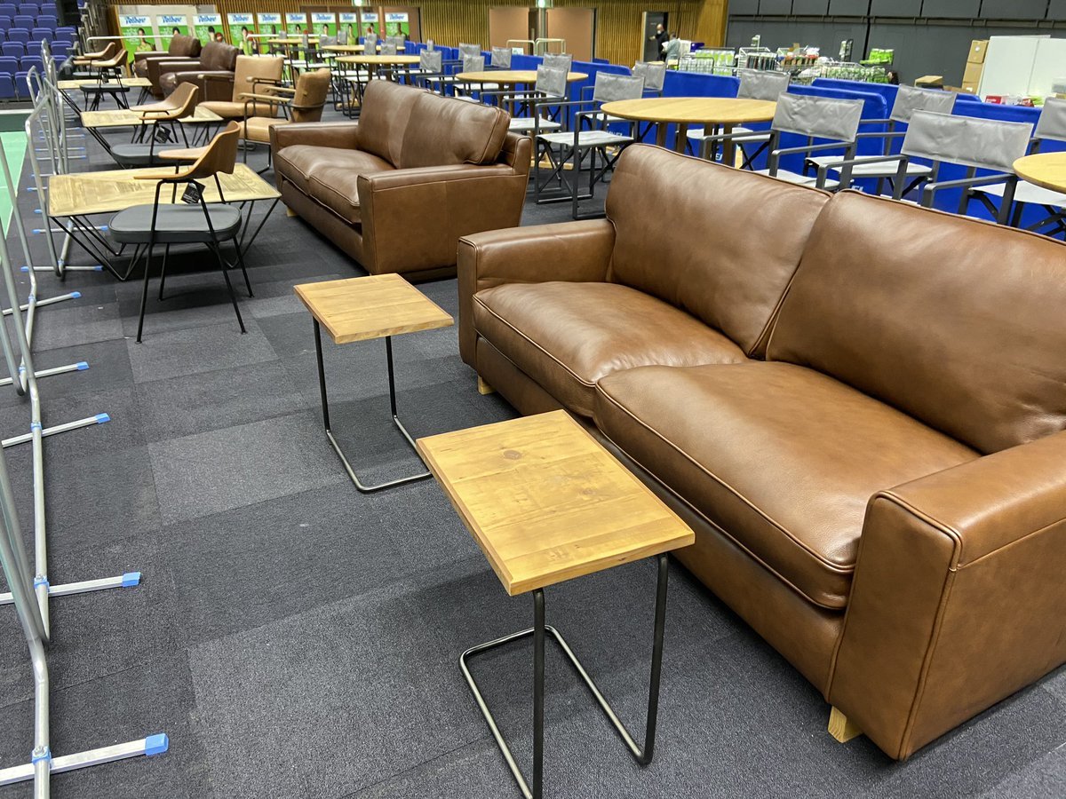 ／JOHNSON HOMESラウンジシートリニューアルしました！💺✨＼昨シーズンからスタートしたこのシートばオフィシャルスポンサーの #.... [レバンガ北海道【Twitter】]