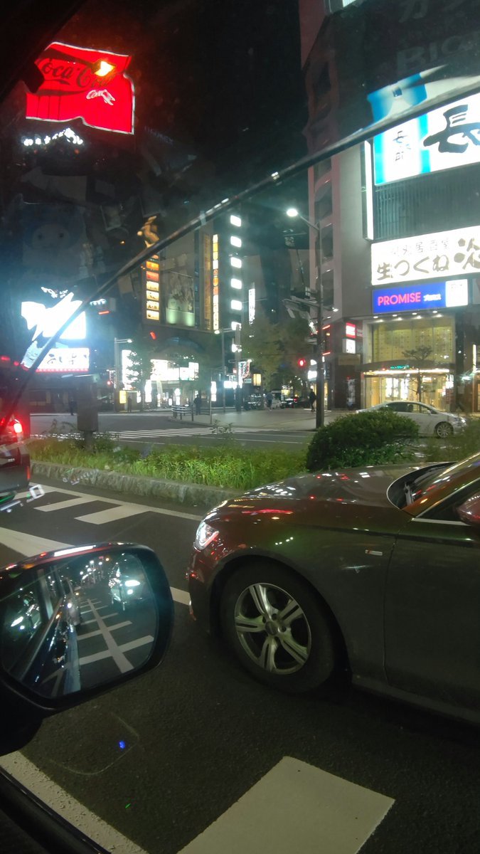 日曜日、夜のすすきの、閑散としてます。 [おもちゃの平野【Twitter】]