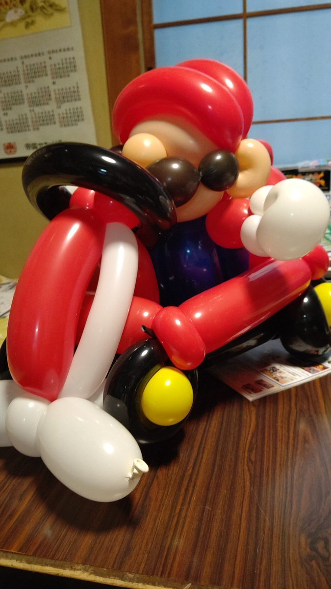 作ってみたけど足を入れる隙間がない😂いっそ省略しちゃおうかしら･･･ [おもちゃの平野【Twitter】]