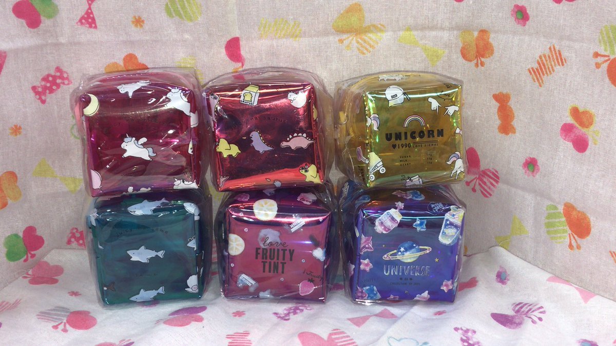 同じくKJD × Picnicのミニポーチも入荷しました。こちらもナムコ限定の景品です。先程のクマと同じ柄のかわいいポーチですよ [ワンダーシティ札幌 プラボ札幌西町店【Twitter】]