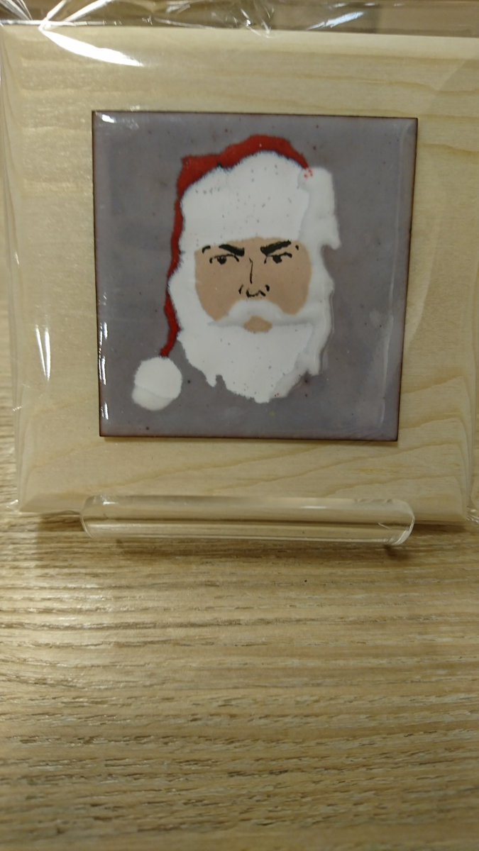 今日は寒くなりましたね。素敵なサンタの紹介です🎅どのサンタがお好みですか？ぜひ探しに来て下さい🎶#元気ショップいこ～る#札幌... [元気ショップいこ～る【Twitter】]