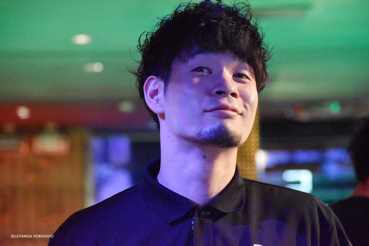 #口角がキュッ#パッとカメラを向けたらシャっとキメテくれた#ツカサのカメラ#さぁ皆さま今すぐご投票をhttps://t.co/Drqyogj... [レバンガ北海道【Twitter】]