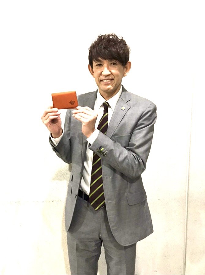 1年間頑張ったご褒美に #レバンガ北海道 × leather-g コラボレーション商品はいかがですか？💝2021年1月5日までのご注文で、... [レバンガ北海道【Twitter】]