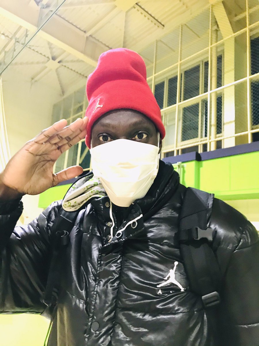 こんにちは、#ファイパプ月瑠 です🎅今節は #レバンガクリスマス 開催🎄選手たちがサンタ帽をかぶってコートインします🎅✌少し早めに..... [レバンガ北海道【Twitter】]