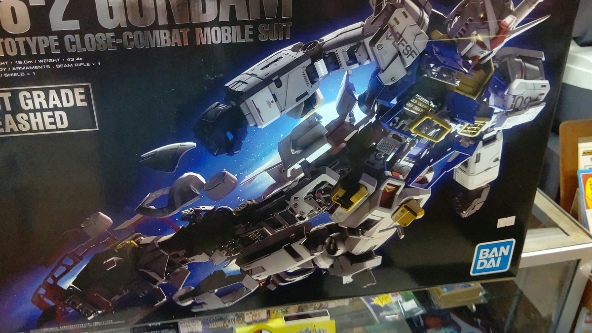 ガンプラのパーフェクトグレード！フレーム作って一次装甲二次装甲外装甲と作り込み度満点！ [おもちゃの平野【Twitter】]