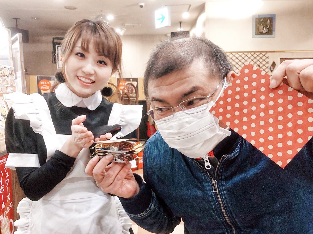 ゆいまーる生誕祭でピロス常連のてふやす様が《ゆいまーるの澪ブリュット》ご購入くださいましたー！メイドゆいまーるツーショッ... [カラオケピロス【Twitter】]